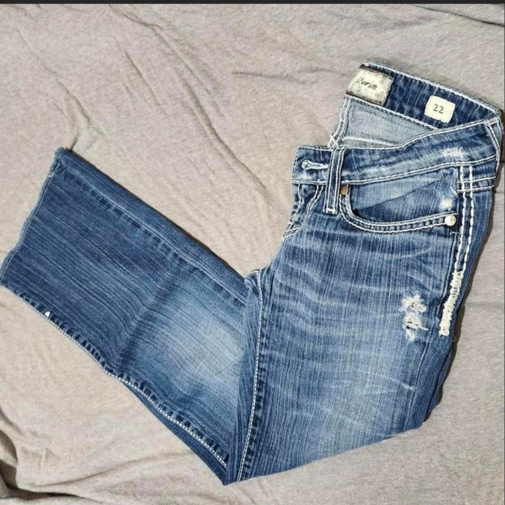 BKE Starlite distressed bootcut cropped/ankle with ripped details Size 22/00
